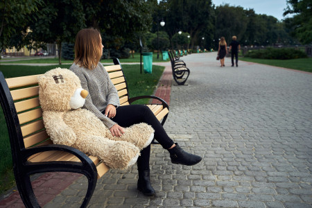 Borítókép: 7 jel, hogy alacsony az önértékelésed: lehet, hogy mindig többet adsz, mint amennyit kapsz?