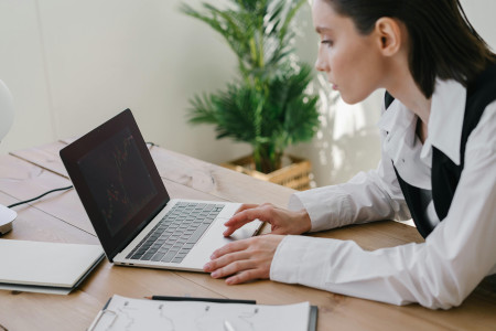 Borítókép: 7 lépés, ha szeretnél karriert váltani: a tudatos tervezés a legfontosabb, amit tehetsz 