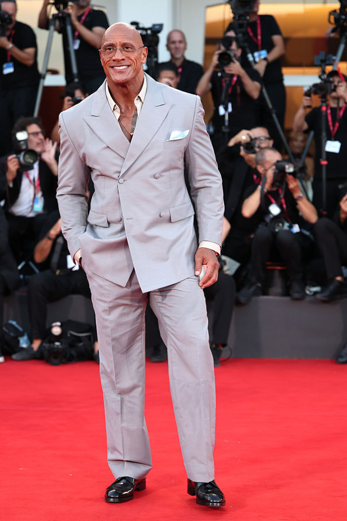 Dwayne Johnson a velencei vörös szőnyegen