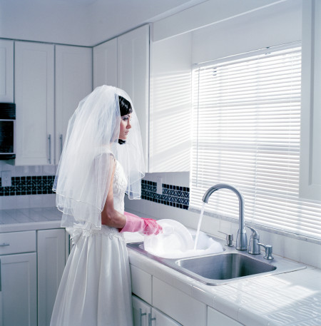 Borítókép: A láthatatlan munka ára: miért nem ér véget a nők küzdelme?