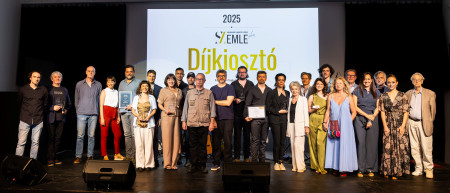 Borítókép: Színházi találkozások és szakmai elismerések a 2025-ös Szemle Pluszon