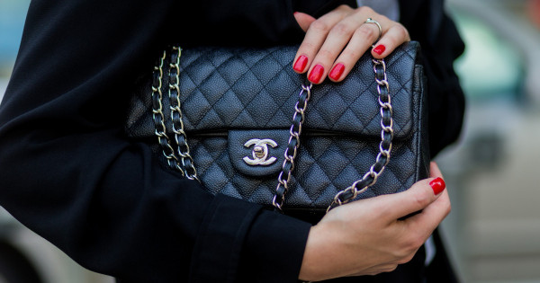 Borítókép: Nem menő már a pasztell! Íme 10 körömtrend az őszre, amibe te is bele fogsz szeretni helyette