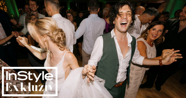 Borítókép: Még több esküvői fotó Ember Márk és Havasi Virág nagy napjáról - a lagzin fergeteges hangulatban bulizott a filmes szakma krémje!