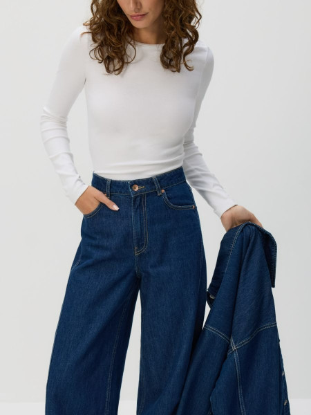 Borítókép: Női pólók: a mindennapi stílusod alapja