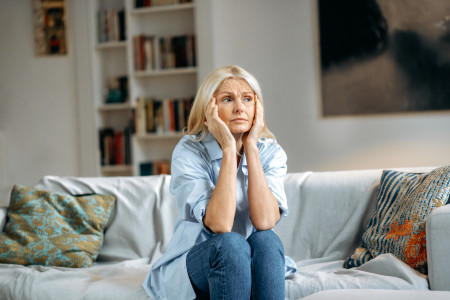 Borítókép: Tudd meg azonnal! 11 egyértelmű jel, ami B12-vitamin-hiányt kiált 40 év felett