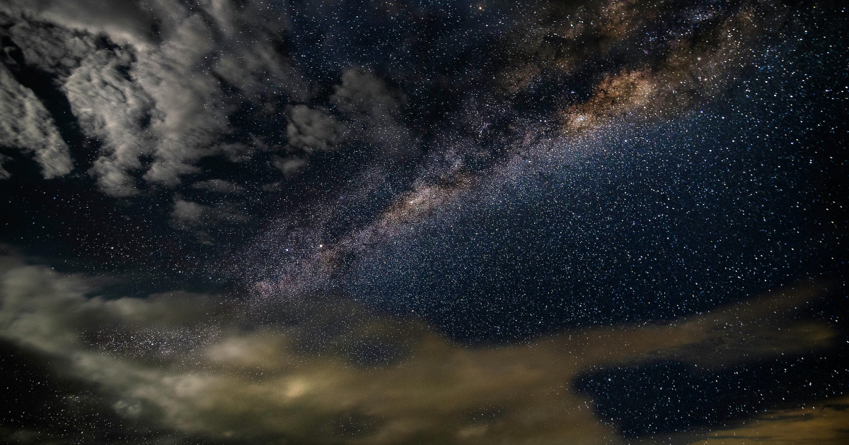 Borítókép: 3 csillagjegy, aki vonzza a pénzügyi sikereket 2025 októberében