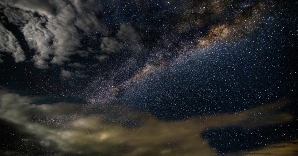 Borítókép: 3 csillagjegy, aki vonzza a pénzügyi sikereket 2025 októberében