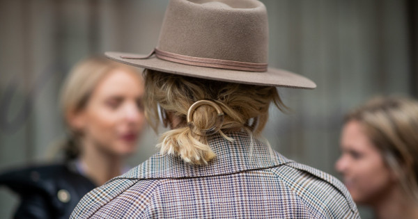 Borítókép: 5 elavult hajszíntrend, amit 50 felett örökre felejts el - éveket öregítenek rajtad!