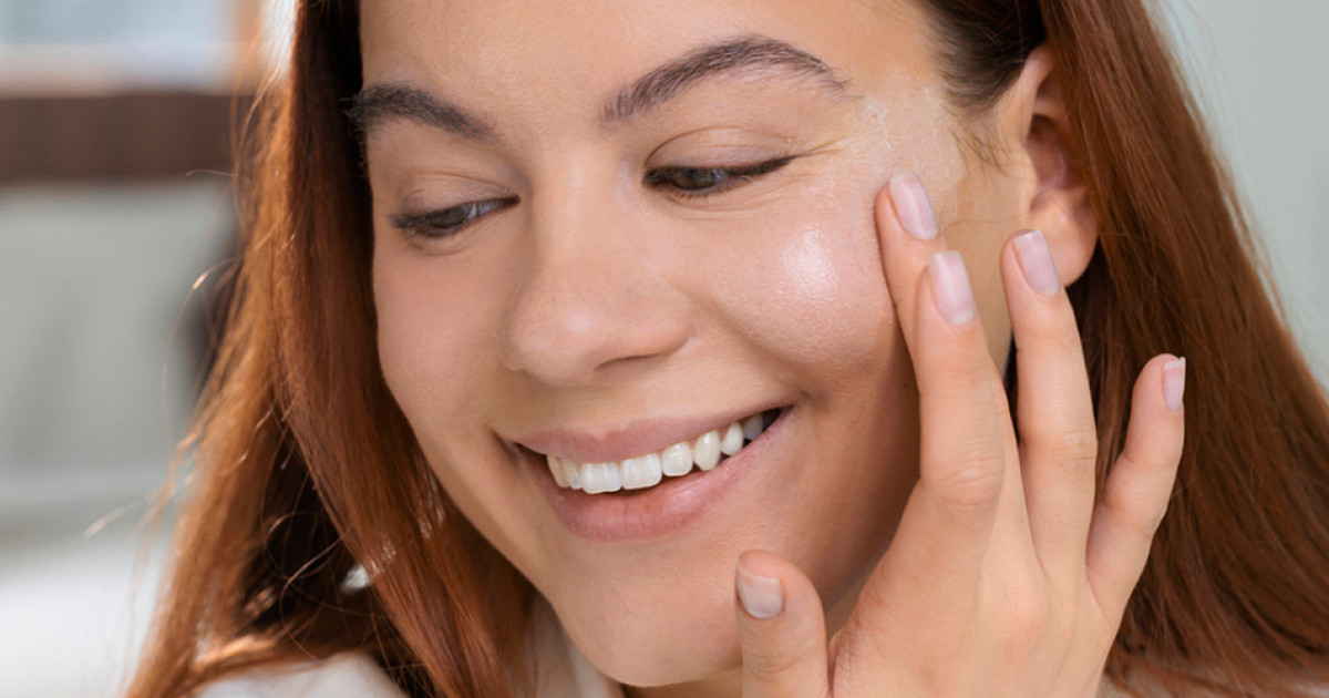 Borítókép: Ez az arckrém mentette meg a reggeleimet: 3 hetes teszt a ragyogásért, szuper áron!