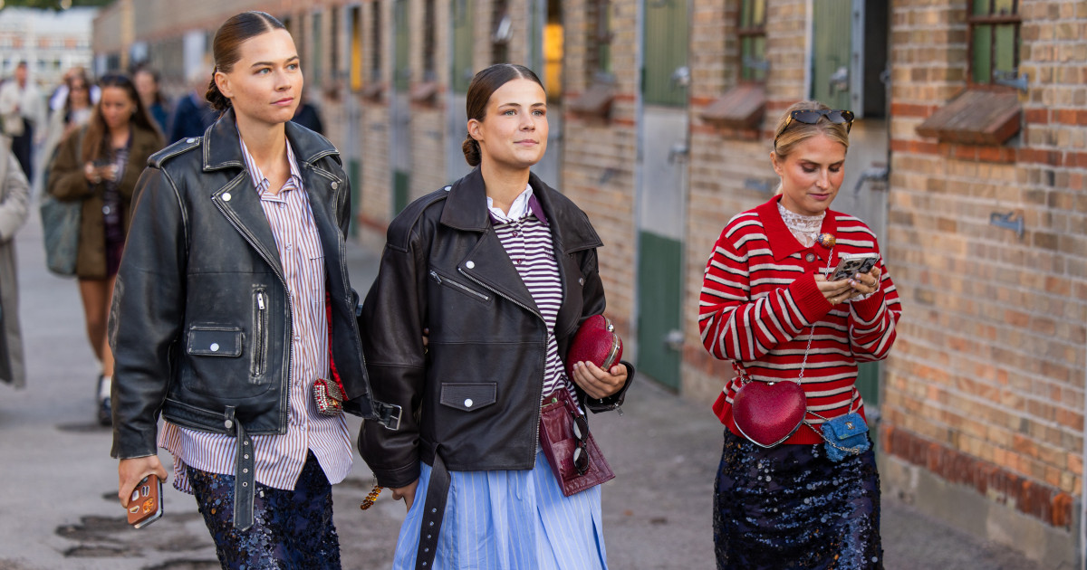 Borítókép: Fehér póló helyett: 2025 őszén erre a darabra esküsznek a stílusos nők