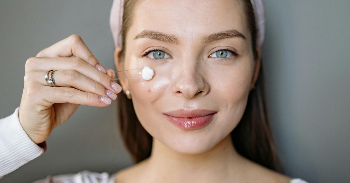 Borítókép: 9 mindennapi hiba, amitől látványosan gyorsabban öregszik a bőröd