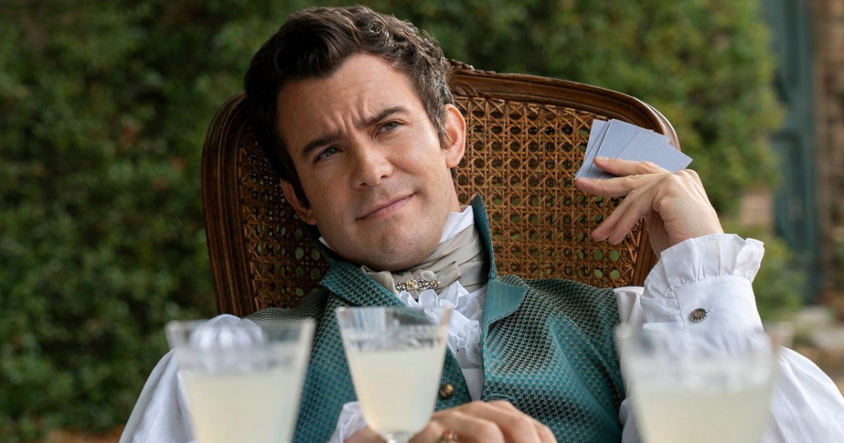 Borítókép: Újabb kulisszák mögötti felvétel került elő a Bridgerton család 4. évadának forgatásáról - jobban várjuk a folytatást, mint eddig valaha!