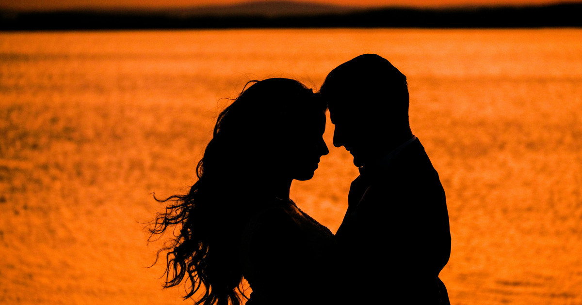 Borítókép: Hogyan lehet megőrizni a bizsergést és a szerelmet egy hosszú távú kapcsolatban?