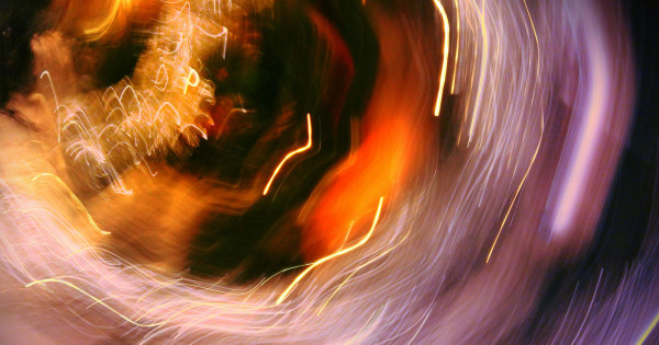 Borítókép: Az elmúlt ezer évben nem köszöntött be olyan asztrológia időszak, mint most - minden, amit a Vízöntő Plútó – Ikrek Uránusz trigonról tudnod érdemes