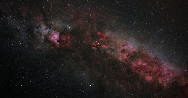 Borítókép: 3 csillagjegy, akinek szerencsés energiákat hoz október közepe: a Plútó most direktbe fordul és sorsfordító változásokat ígér