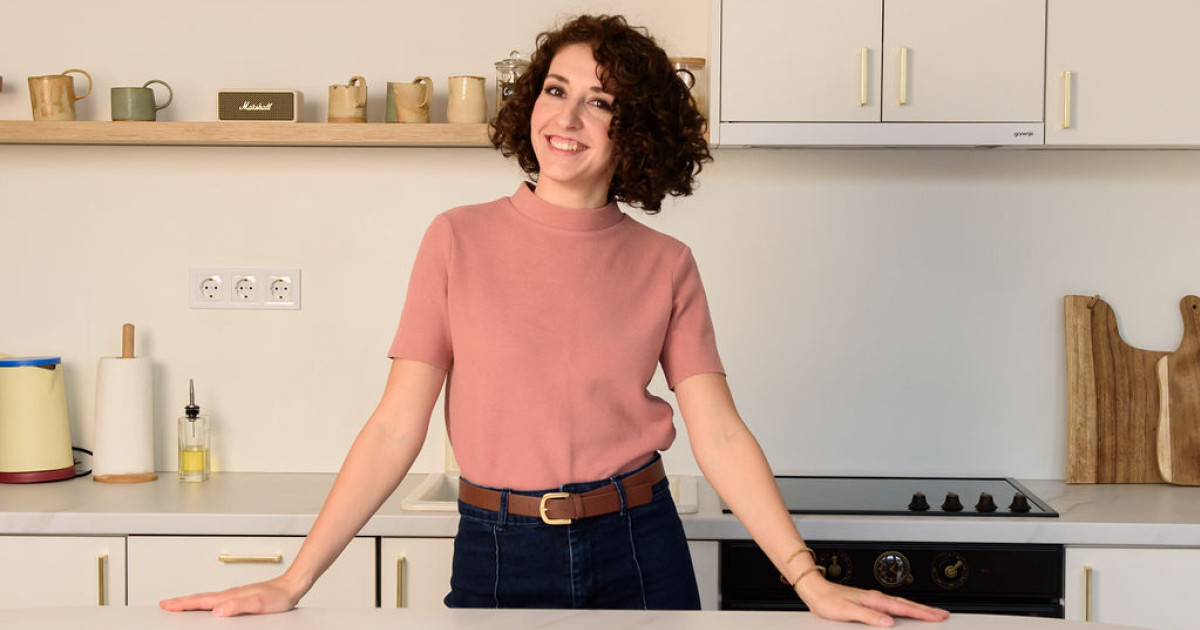 Borítókép: A rendrakás nem nehezíti, hanem megkönnyíti az anyaságot: Beszélgetés Hegyi-Nagy Lívia otthonszervezési tanácsadóval