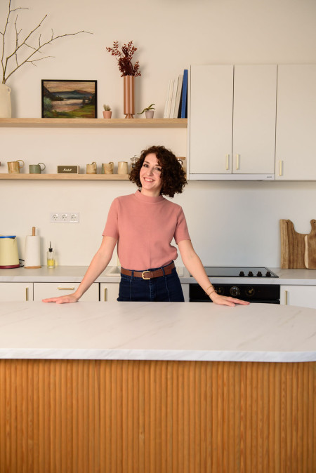 Borítókép: A rendrakás nem nehezíti, hanem megkönnyíti az anyaságot: Beszélgetés Hegyi-Nagy Lívia otthonszervezési tanácsadóval