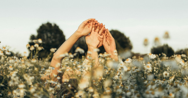 Borítókép: 3 csillagjegy, aki találkozik álmai szerelmével a következő időszakban - a nagy ő már csak egy lépésre van tőlük!