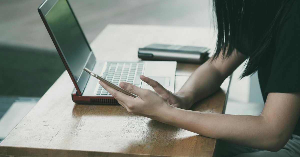 Borítókép: Kipróbáltuk a digitális detoxot, és a barátainkat is megkérdeztük