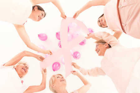 Borítókép: 50 éves kor alatt könnyebben felgyógyul a test a mellrákból, de lelkileg nagyobb a teher — ezen segít az úttörő KLOÉ program