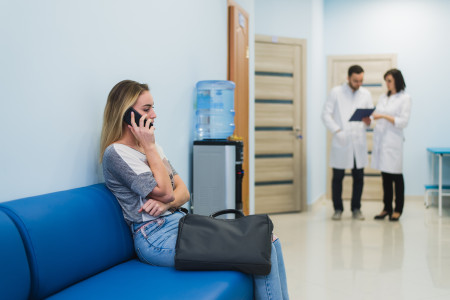 Borítókép: 11 illemszabály az orvosnál, amit érdemes betartani, de sokan figyelmen kívül hagyják