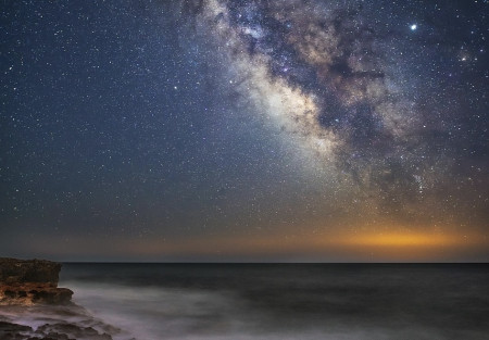 Borítókép: Napi horoszkóp november 7.: a Rákoknak érdemes megoldáscentrikusan gondolkodniuk, a Halak szokatlan kihívásban mérettethetik meg magukat