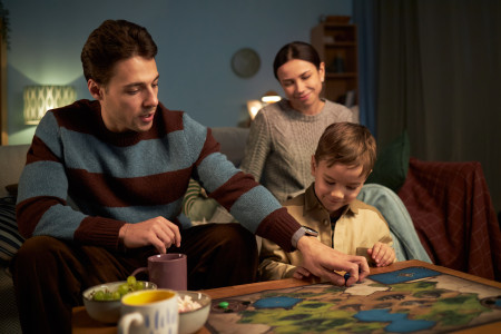 Borítókép: A legjobb társasjátékok, amelyek az egész családot lekötik a borús, sötét novemberi estéken