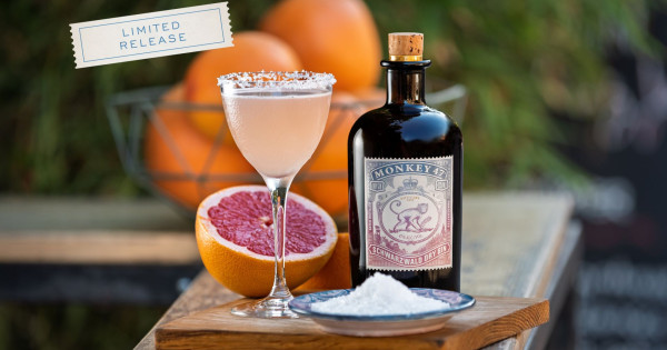 Borítókép: Egy csipetnyi dél-francia varázslat: idén Camargue „fehér aranyával” ízesítve érkezett meg a MONKEY 47 Distiller’s Cut 2025 limitált kiadása