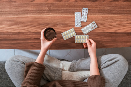 Borítókép: Antibiotikumot szedtél? Így állítsd helyre a bélflórád és a szervezeted egyensúlyát utána