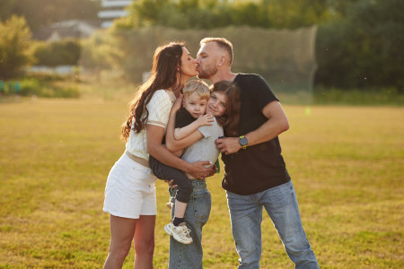 Borítókép: Így tartsd életben a szerelem szikráját gyerek után is: 10 szuper randiötlet szülőknek