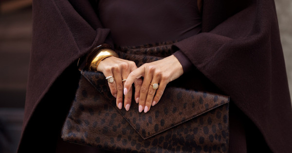 Borítókép: 8 sikkes manikűr, ami csodálatosan mutat 50 felett - és 8, amit felejts el örökre!