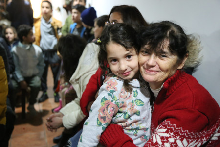 Borítókép: Akik azért dolgoznak, hogy állami gondozásban felnőni ne legyen családi örökség – Interjú a Tűzcsiholó Egyesület vezetőjével, Illésné Áncsán Arankával