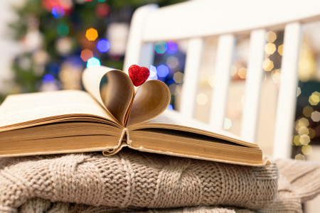 Borítókép: Ne ítélj a borító alapján? Ezúttal kivételt tehetsz! 10 könyv, ami csodás éke lesz könyvespolcodnak!