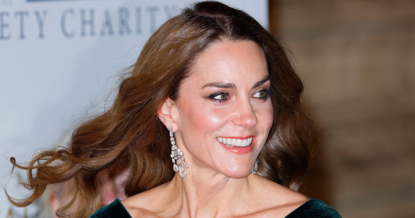 Borítókép: Katalin hercegné bemutatja: ez az egykoron nagyisnak mondott darab ezen a telén a stílusos nők abszolút kedvence