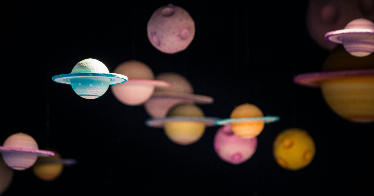 Napi horoszkóp december 14.: a Rákoknak régóta dédelgetett álmuk válhat valóra, a Mérlegeknek sikerélményben lehet részük