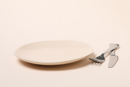 Borítókép: Az evészavarok valódi gyökere: nem az étel, hanem a gondolkodásmód és az élet feletti kontroll elvesztése 