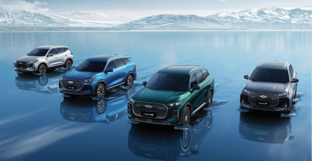 Borítókép: Ritka villámrajt a magyar autópiacon