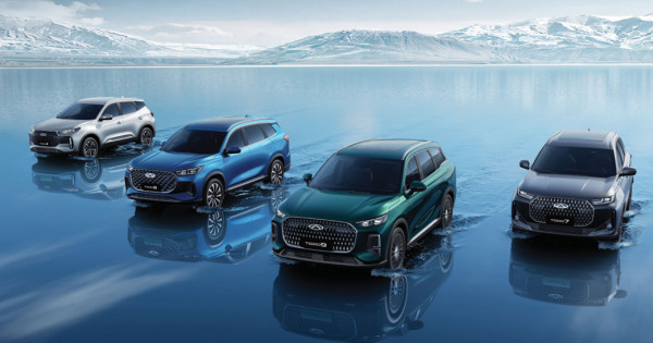 Borítókép: Ritka villámrajt a magyar autópiacon