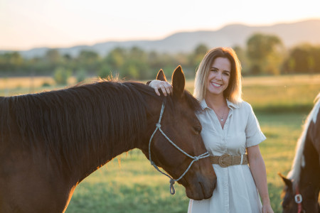 Borítókép: „A lovas coaching ott hat, ahol a szavak már nem működnek: az idegrendszer szintjén” – Interjú Törökné Gergely Katával