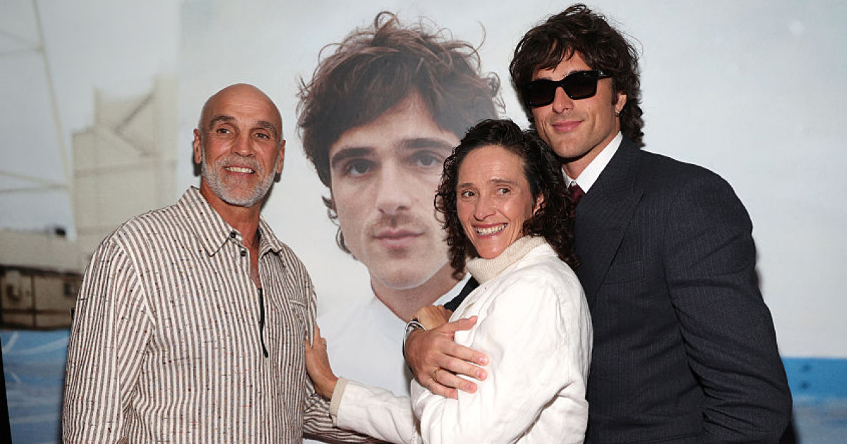 Jacob Elordi szülei, Melissa és John társaságában