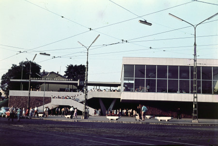 Borítókép: Retró képek az egykor modern Déli pályaudvarról: ma már csak árnyéka önmagának