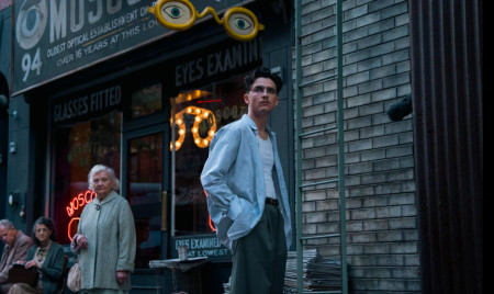 Borítókép: Az ember, aki túl sokra tartotta magát – megnéztük a Marty Supreme-et