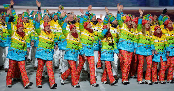 Borítókép: A téli olimpiai játékok történetének 10 legnevetségesebb formaruhája - avagy a legjobb tervekből is lehet divatbaki! 