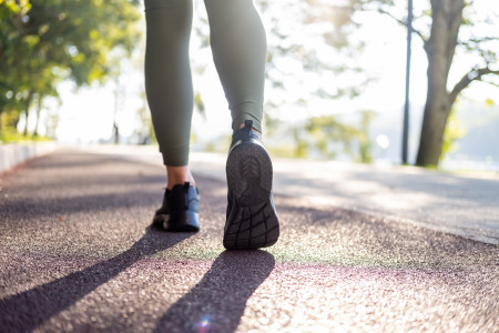 Borítókép: Nem 10 000 lépés kell az egészséghez? Meglepő, mit mutatnak a kutatások