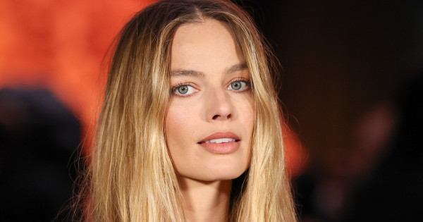 Borítókép: Margot Robbie bemutatja: A kabát, amire minden stílusos nőnek szüksége van 2026 tavaszán