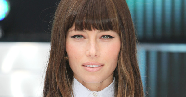 Borítókép: Nem menő már az egyenes frufru! Íme 3 frizuratrend, ami már ciki lesz 2026-ban - ezek jönnek helyettük!