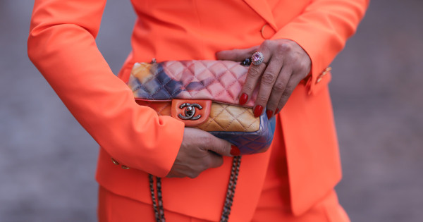 Borítókép: Nem menő már a hosszú köröm! Íme 3 körömforma, ami már ciki lesz 2026 tavaszán - ezek jönnek helyettük!