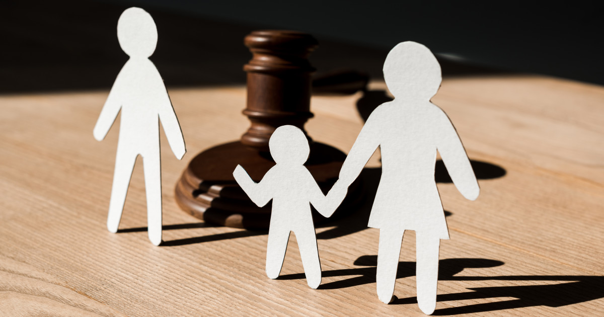 Borítókép: Váltok? Ekkortól döntheti el a gyerek, hogy kivel akar élni - 2026-ban ezt mondja a törvény és a gyakorlat