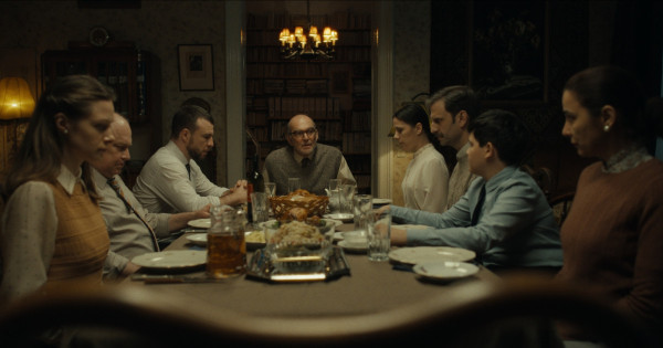 Borítókép: Itt érzem magam otthon filmkritika: ez az új független magyar film sokkal több, mint egy jó thriller!