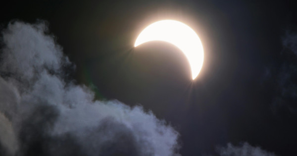 Borítókép: Megtörik az átok március 5-én: 3 csillagjegy, akinek szerencsés időszakot hoz az életébe a Mérleg Hold